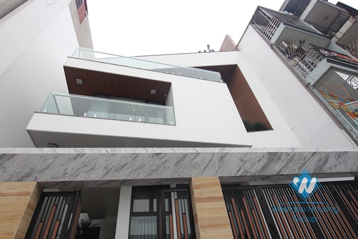 Gorgeous villa for rent on the lake side of Westlake, Tay Ho